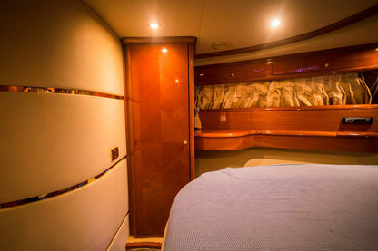 Dubai: 65 ft Azimut privéjachtverhuur