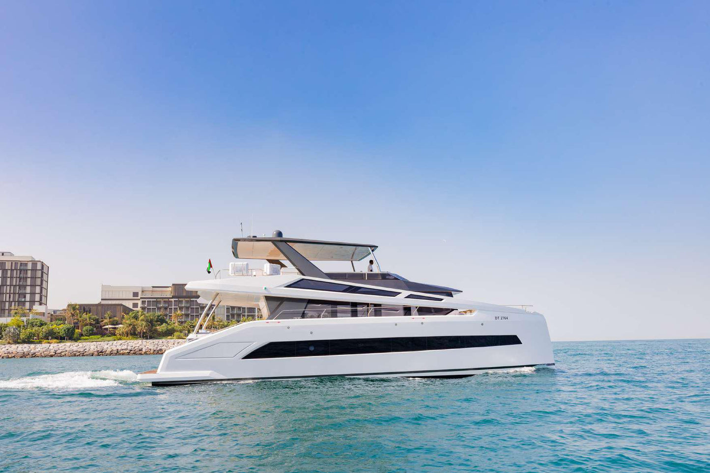 Dubái: alquiler privado de yate de lujo Infinity de 60 pies
