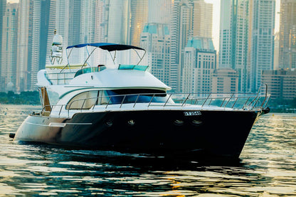 Dubai: 65 ft Azimut privéjachtverhuur