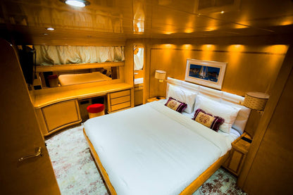Dubai: 80 ft Azimut privéjachtverhuur