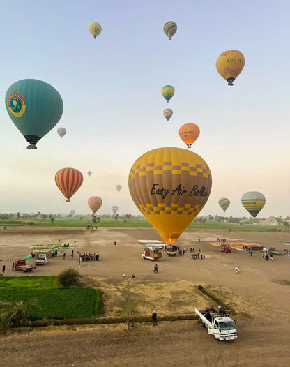 Luxor: Naik Balon Udara Saat Matahari Terbit di Atas Kuil dan Landmark