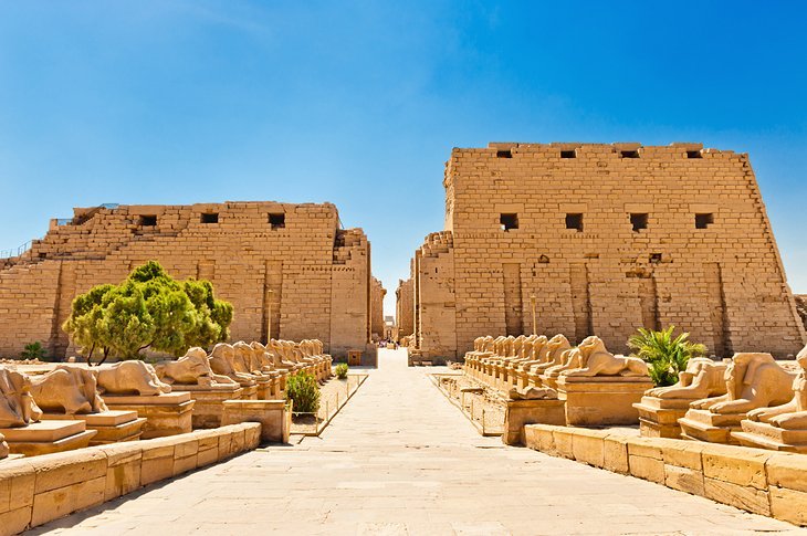 Luxor: Full - Day Hot Air Balloon Ride with East and West Bank Private Tour