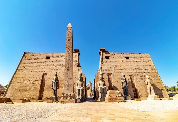 Luxor: Full - Day Hot Air Balloon Ride with East and West Bank Private Tour