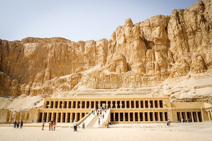 Luxor: Full - Day Hot Air Balloon Ride with East and West Bank Private Tour