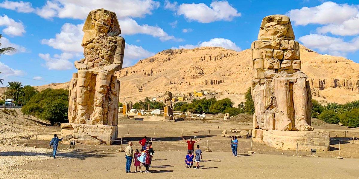 Luxor: Full - Day Hot Air Balloon Ride with East and West Bank Private Tour