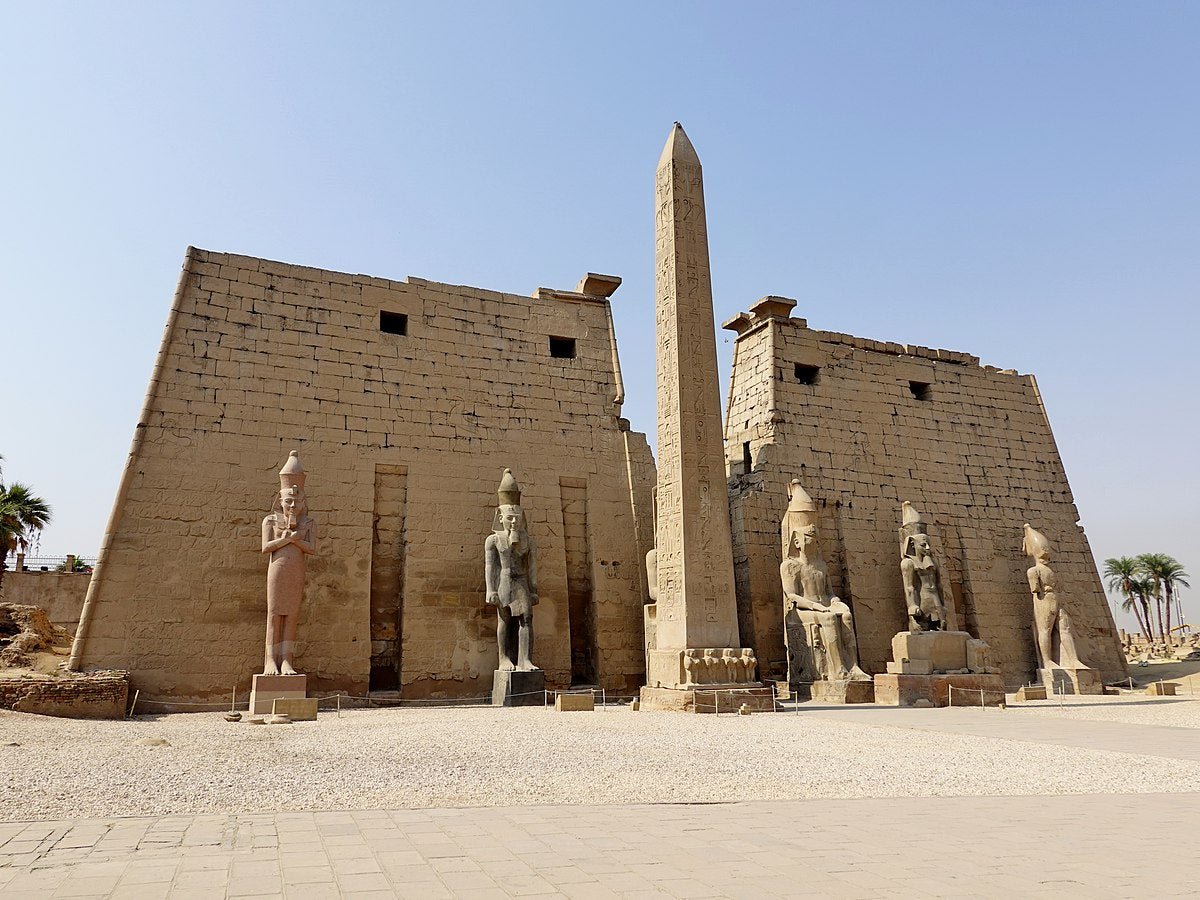 Luxor: Full - Day Hot Air Balloon Ride with East and West Bank Private Tour