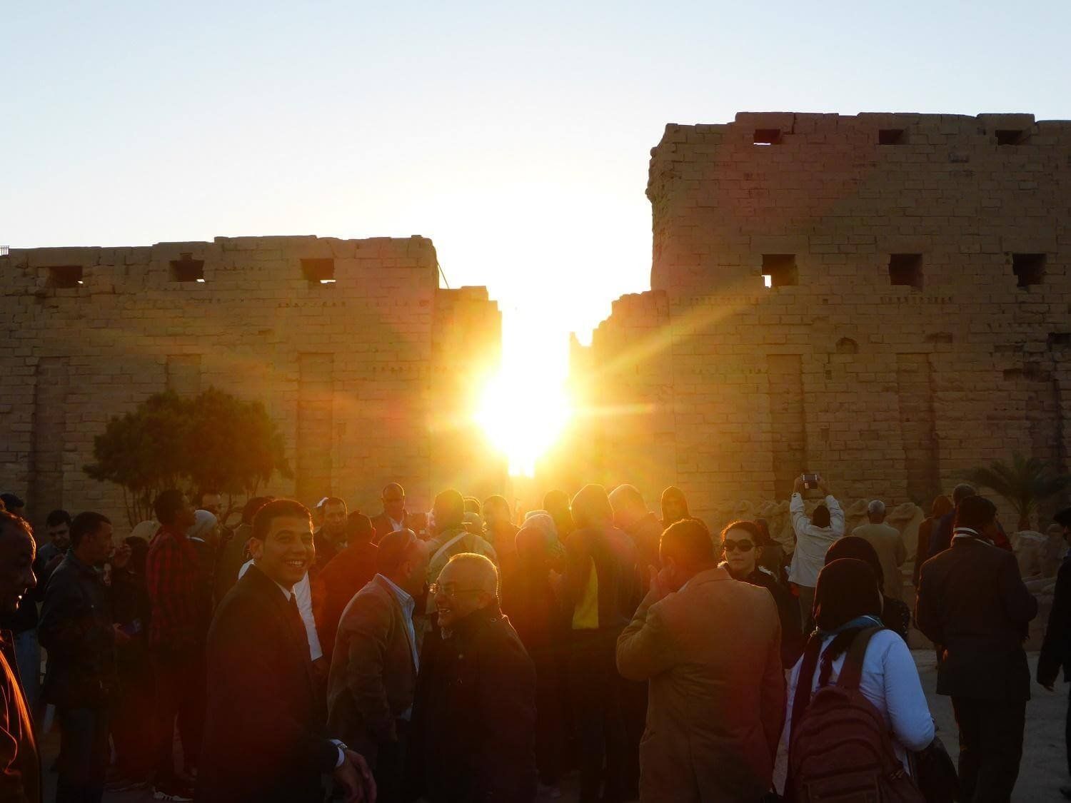 Luxor: Guided Tour to The Valley of the Kings, Temple of Hatshepsut and Colossi of Memnon
