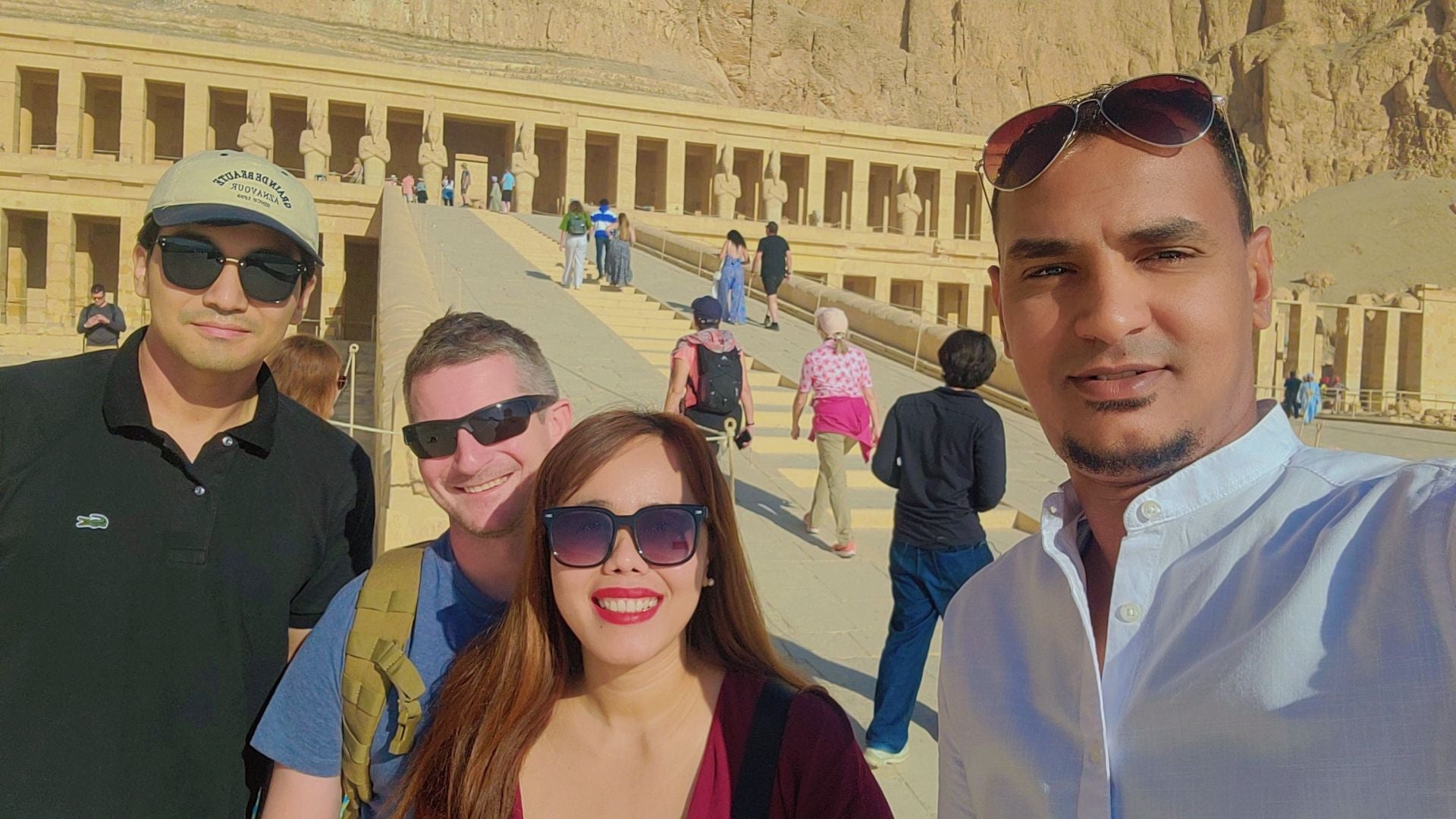 Luxor: Guided Tour to The Valley of the Kings, Temple of Hatshepsut and Colossi of Memnon