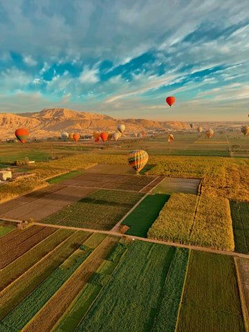 Luxor: Luxury Sunrise Hot Air Balloon Ride with Nile & Temple Views