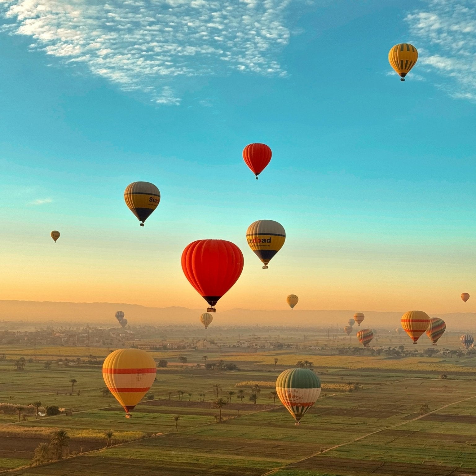 Luxor: Luxury Sunrise Hot Air Balloon Ride with Nile & Temple Views