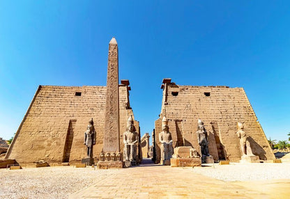 Luxor: Private Day Tour to East and West Banks