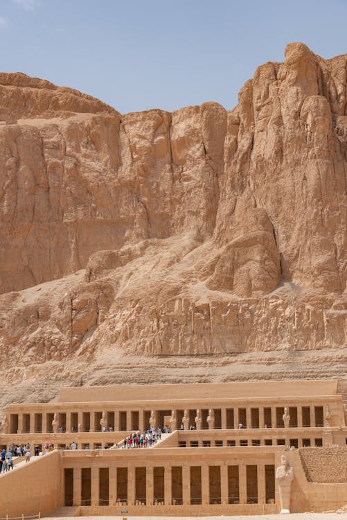 Luxor: Private Guided Tour to East and West Bank