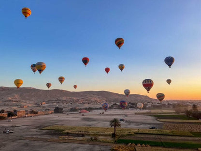 Luxor: Sunrise Hot Air Balloon Ride over Luxor Ancient Landmarks