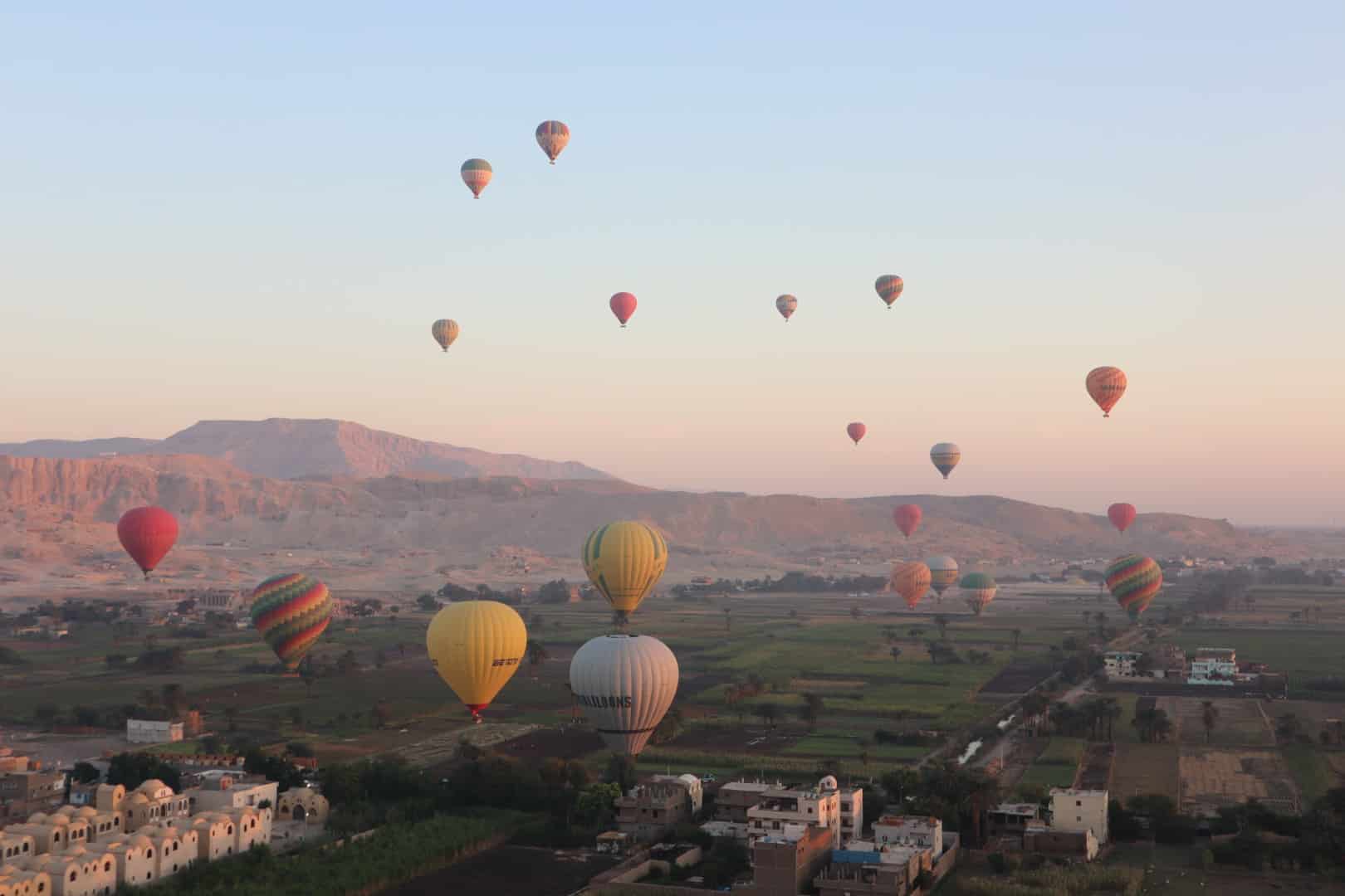 Luxor: Sunrise Hot Air Balloon Ride over Temples and Landmarks