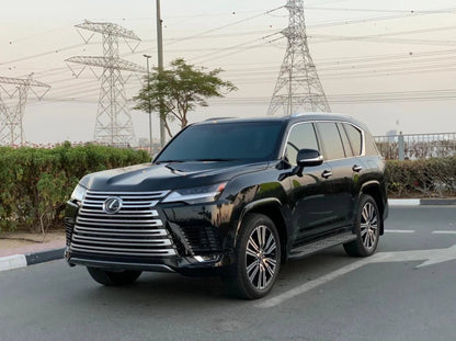 Doha: Lexus LX600 noleggio auto privata con conducente