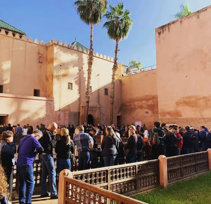 Marrakech: City Walking Tour with Bahia Palace, Saadian Tombs, and Souks