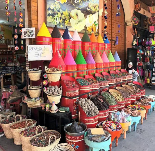 Marrakech: City Walking Tour with Bahia Palace, Saadian Tombs, and Souks