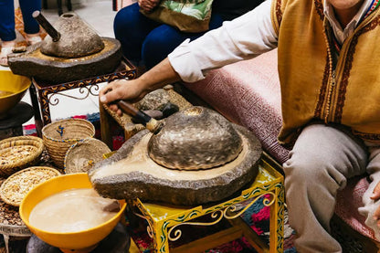 Marrakech: Night Street Food Tour with Local Tastings and Rooftop Tea