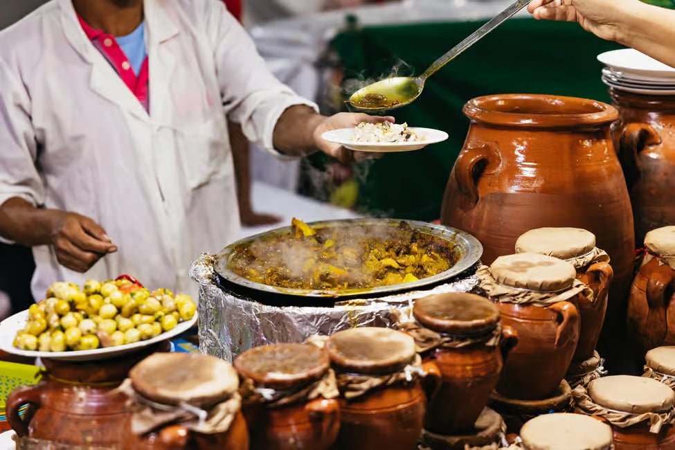 Marrakech: Night Street Food Tour with Local Tastings and Rooftop Tea