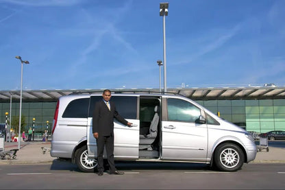 Marrakech: Private Marrakech Airport Transfer between City Center and Menara Airport