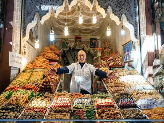 Marrakech: Private Shopping Tour with Souks, Hidden Markets and Moroccan Snacks