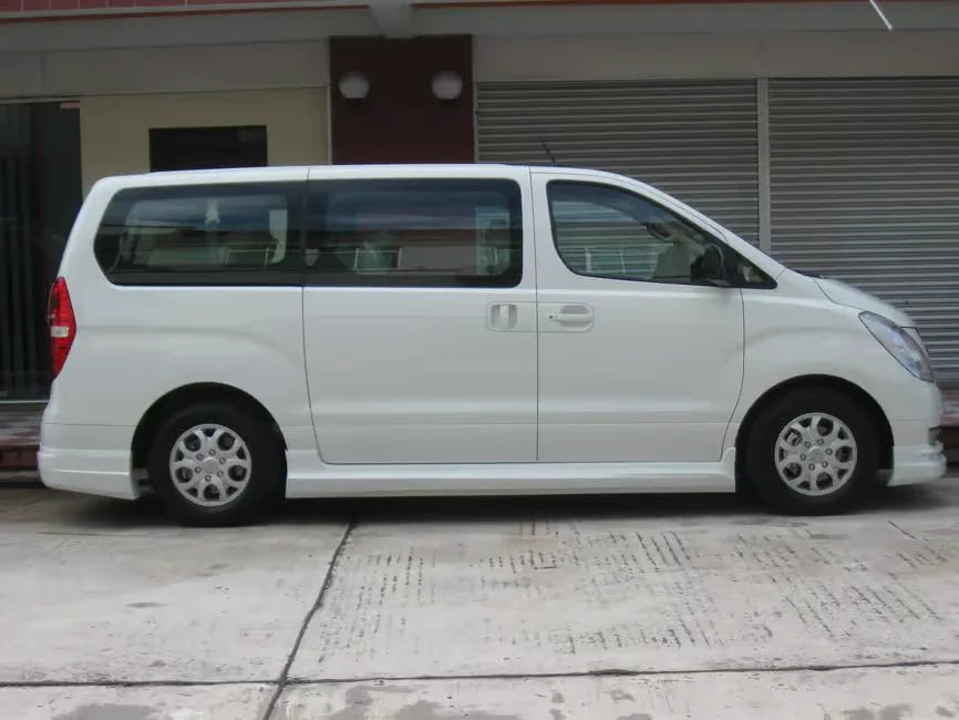 Marrakech: Private Transfer between Marrakech and Casablanca or Casablanca Airport