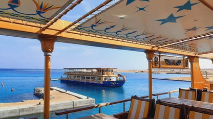 From Makadi Bay: Nefertari Snorkeling Cruise with Underwater Viewing and Lunch or Dinner