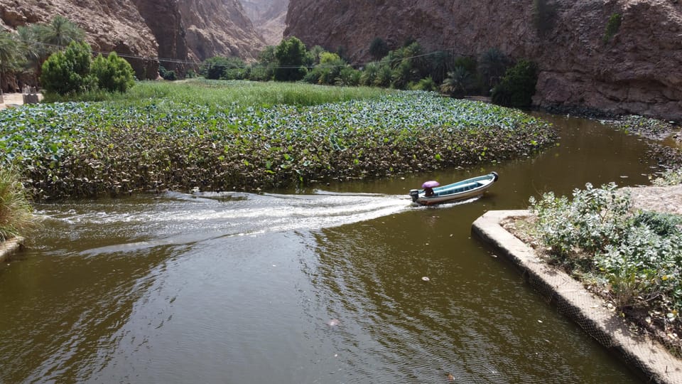 Muscat: 2 - Day Oman Tour to Wadi Shab, Ras Al Jinz Turtles and Wahiba Desert
