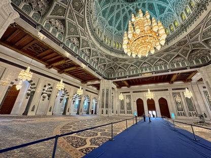 Muscat: City Highlights Guided Tour with Grand Mosque Visit