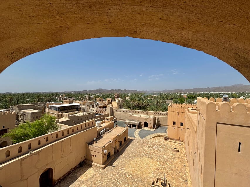 Muscat: Day Trip to Nizwa and Jebel Shams