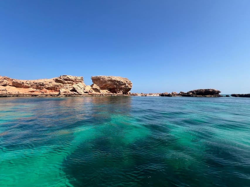 Muscat: Daymaniat Islands Snorkeling Trip