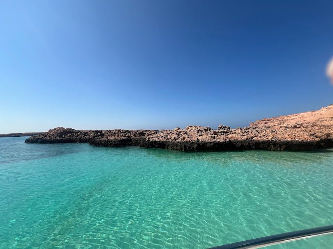 Muscat: Daymaniyat Island Snorkeling Trip with Turtles and Coral Reefs