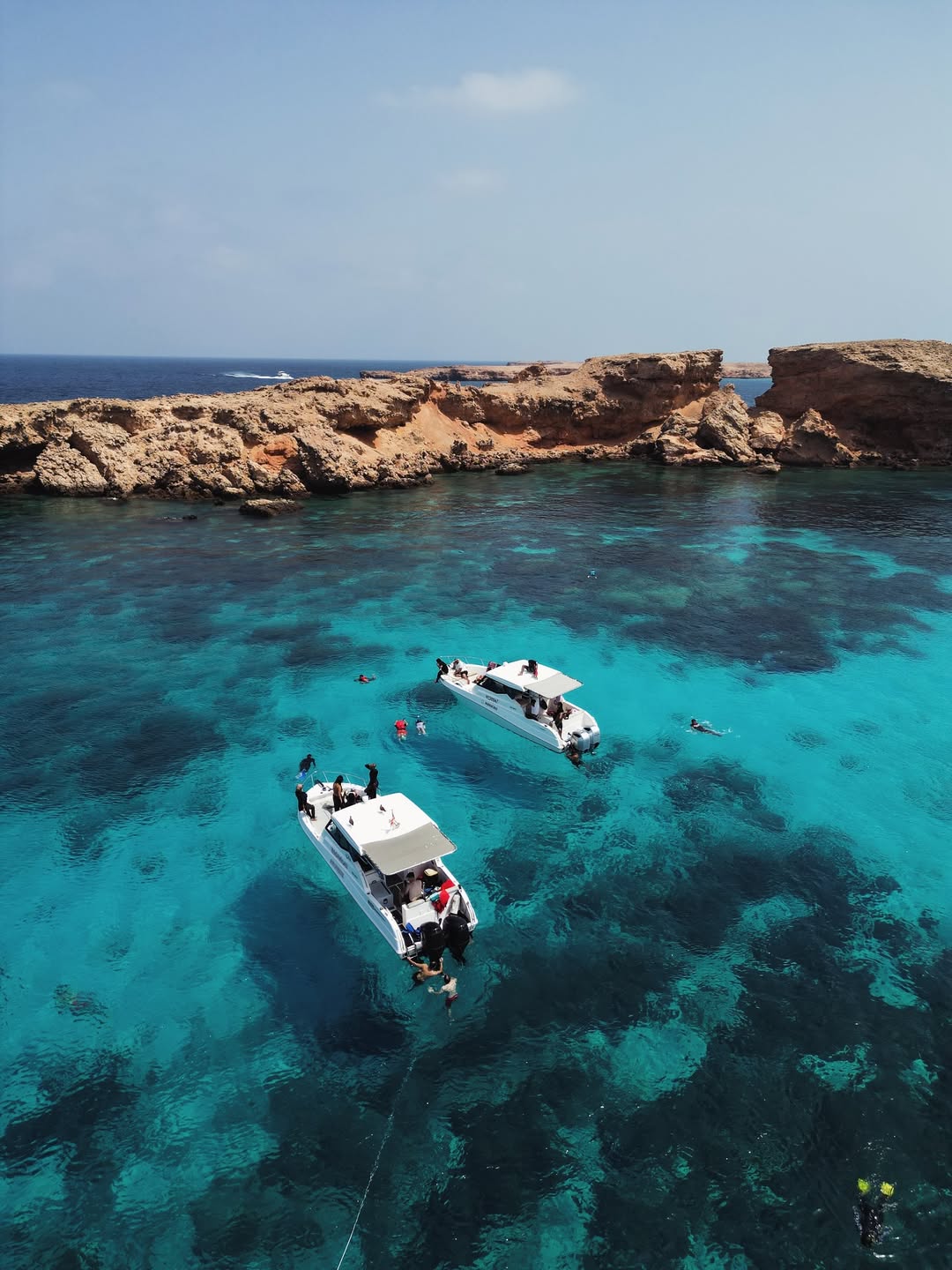 Muscat: Daymaniyat Islands Group Snorkeling Trip