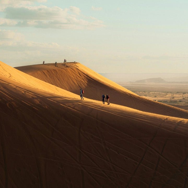 Muscat: Desert Sunset Experience Tour with Pickup