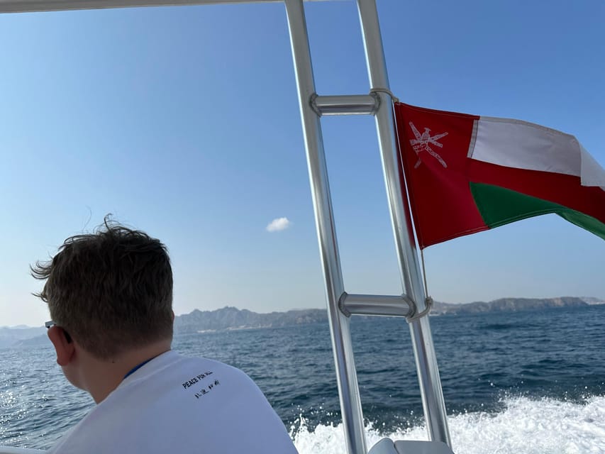 Muscat: Dolphin Watching and Snorkeling Boat Trip
