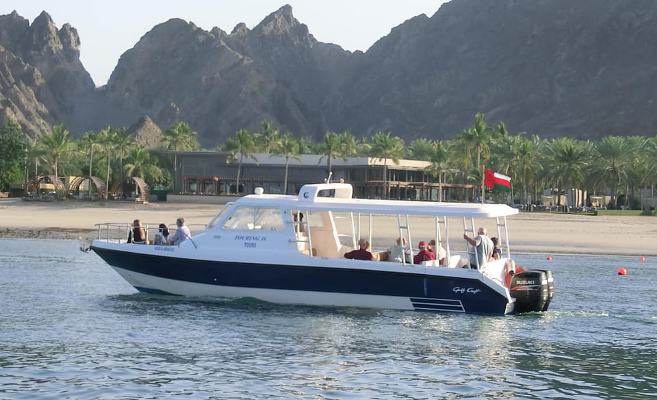 Muscat: Dolphin Watching and Snorkeling Boat Trip