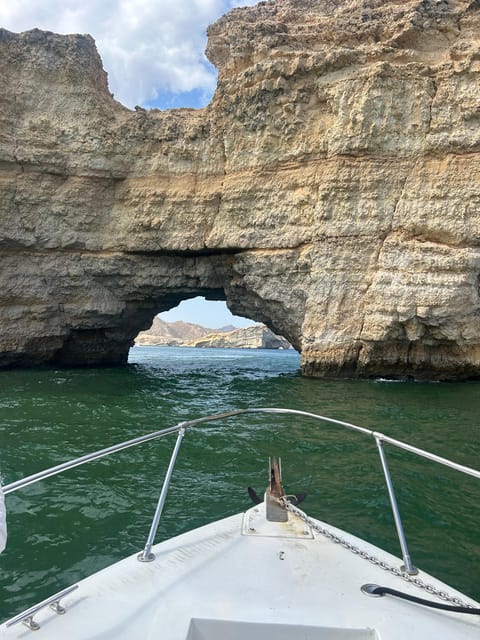 Muscat: Dolphin Watching and Snorkeling Boat Trip