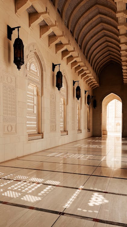 Muscat: Full - Day Tour of City Landmarks, Wadi Shab, and Bimmah Sinkhole