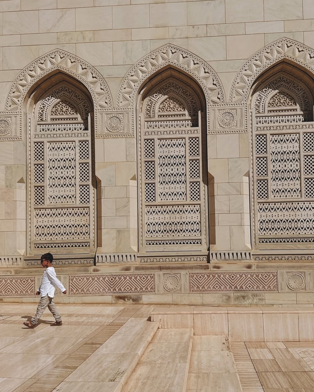 Muscat: Full - Day Tour of City Landmarks, Wadi Shab, and Bimmah Sinkhole
