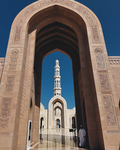 Muscat: Full - Day Tour of City Landmarks, Wadi Shab, and Bimmah Sinkhole