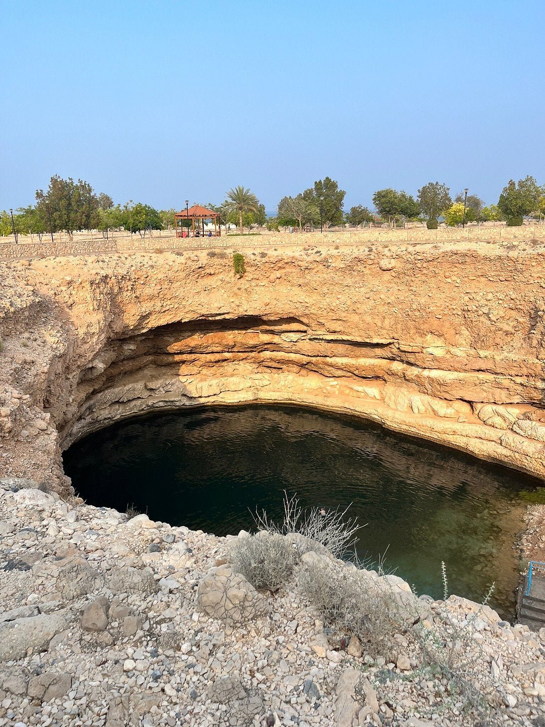 Muscat: Full Day Trip to Wadi Shab and Bimmah Sinkhole with Lunch