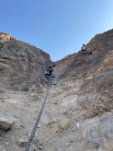 Muscat: Guided Sidab Mountain Hike and Coastal View Tour with Pickup
