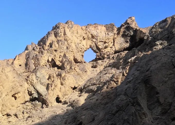 Muscat: Guided Sidab Mountain Hike and Coastal View Tour with Pickup