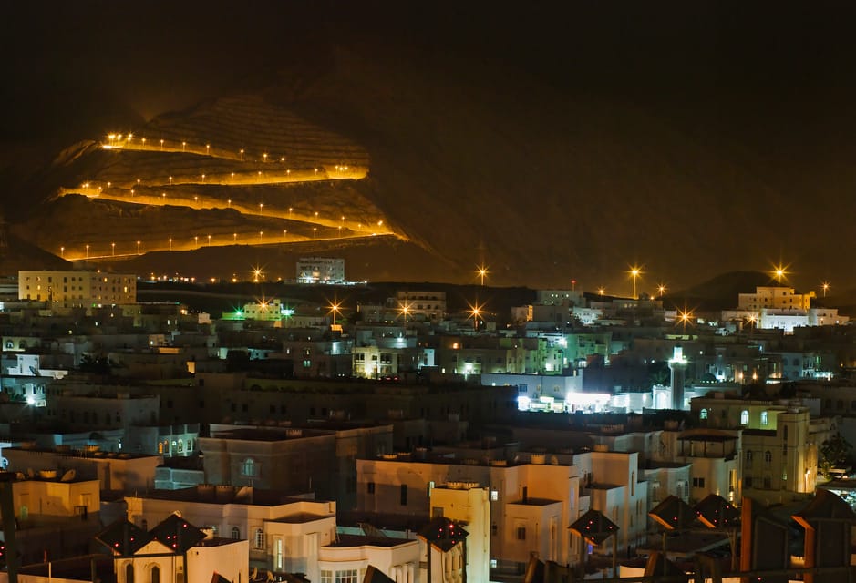 Muscat: Guided Small - Group Night City Tour by Van