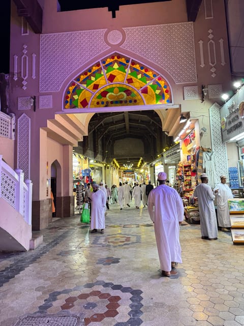 Muscat: Guided Small - Group Night City Tour by Van