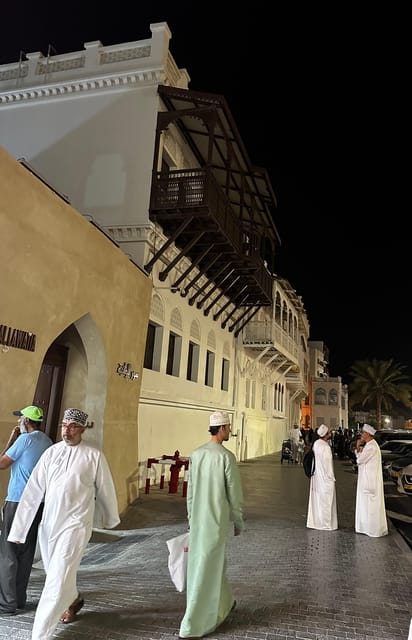 Muscat: Guided Small - Group Night City Tour by Van