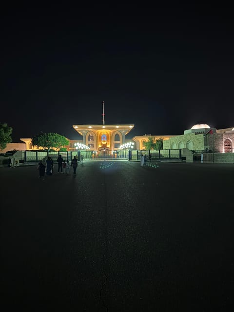 Muscat: Guided Small - Group Night City Tour by Van