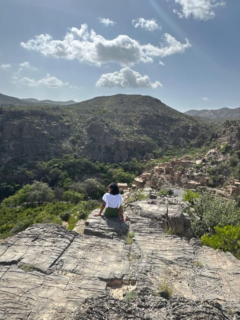 Muscat: Nizwa and Jebel Akhdar Day Trip with Optional Overnight Stay