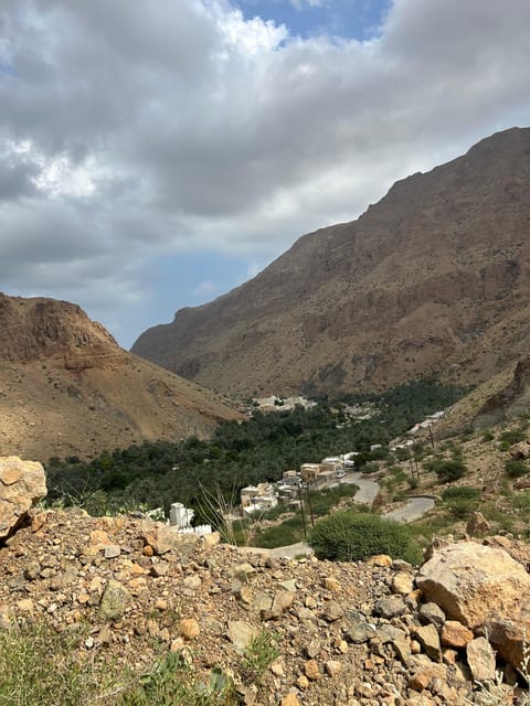 Muscat: Private 4x4 Tour to Wadi Mibam Waterfall and Bimmah Sinkhole