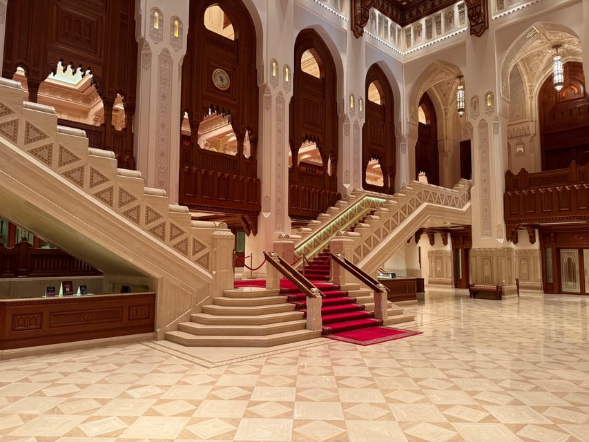 Muscat: Private Guided City Highlights Tour
